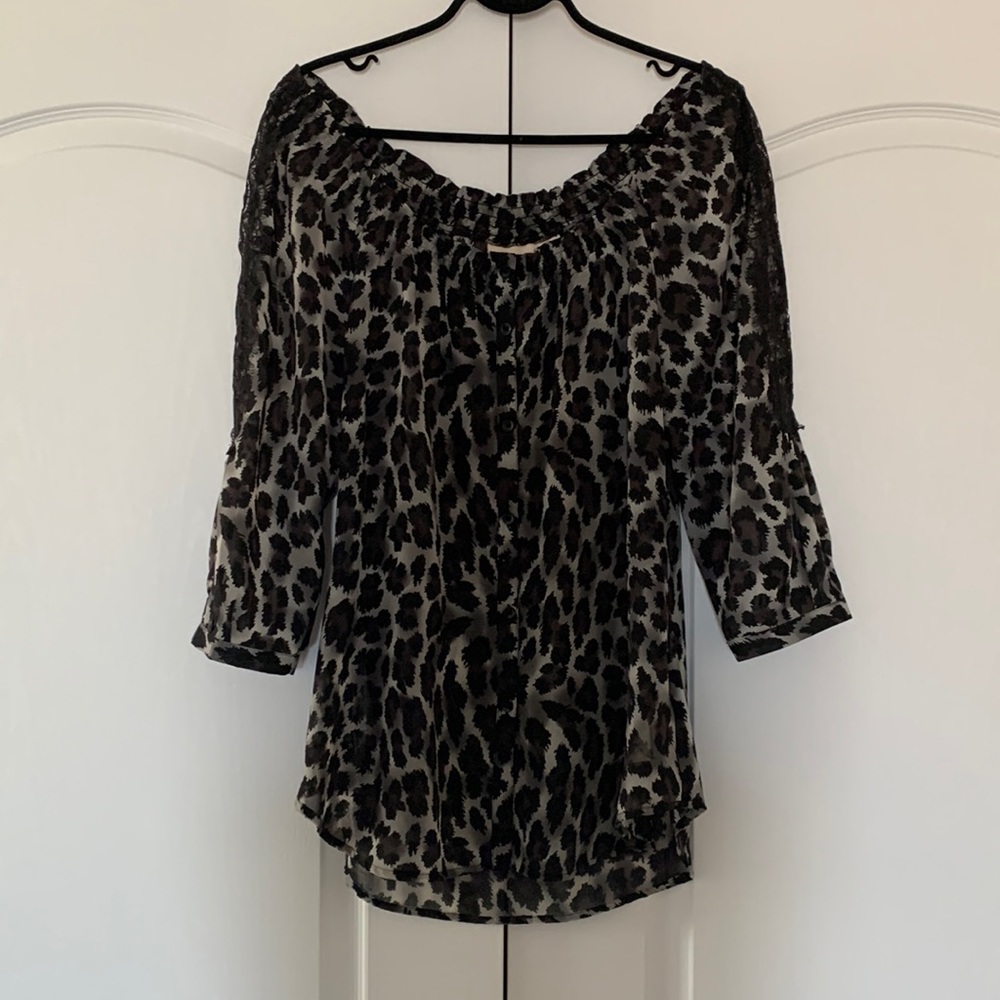 VGUC DKNY top